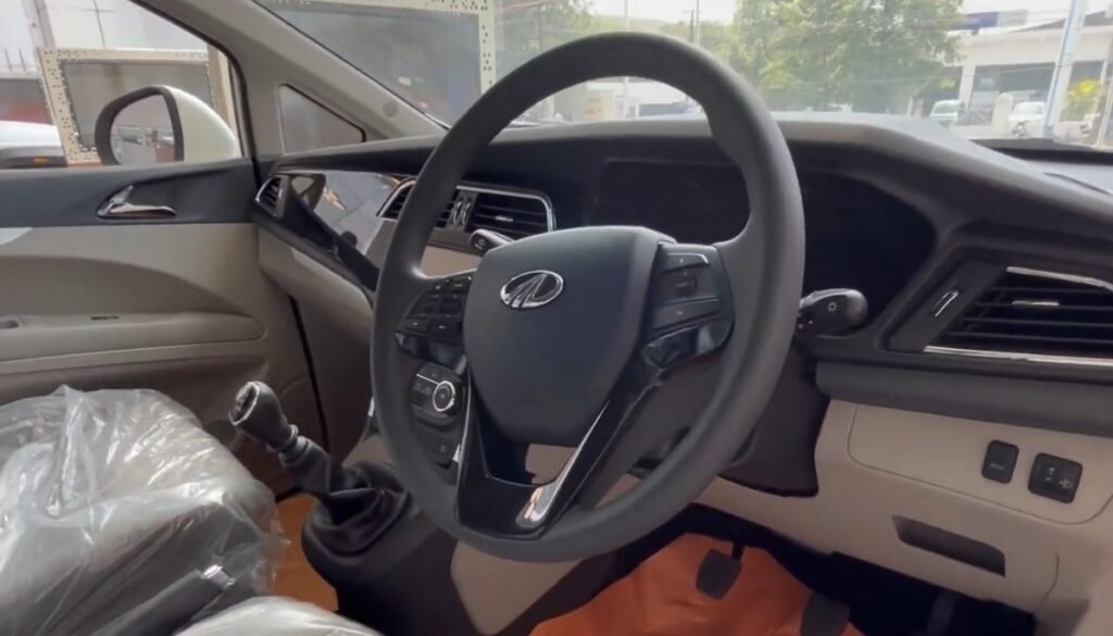 New Mahindra Marazzo Car 