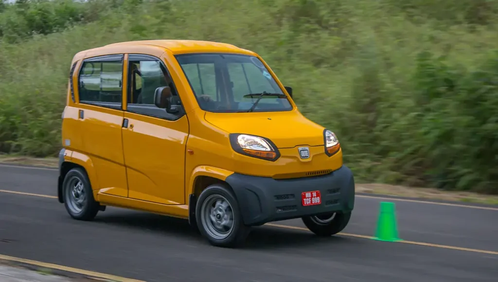 Tata Nano से सौ गुनी शानदार है Bajaj Qute RE60 , देखे luxury look जाने features Bajaj Qute RE60