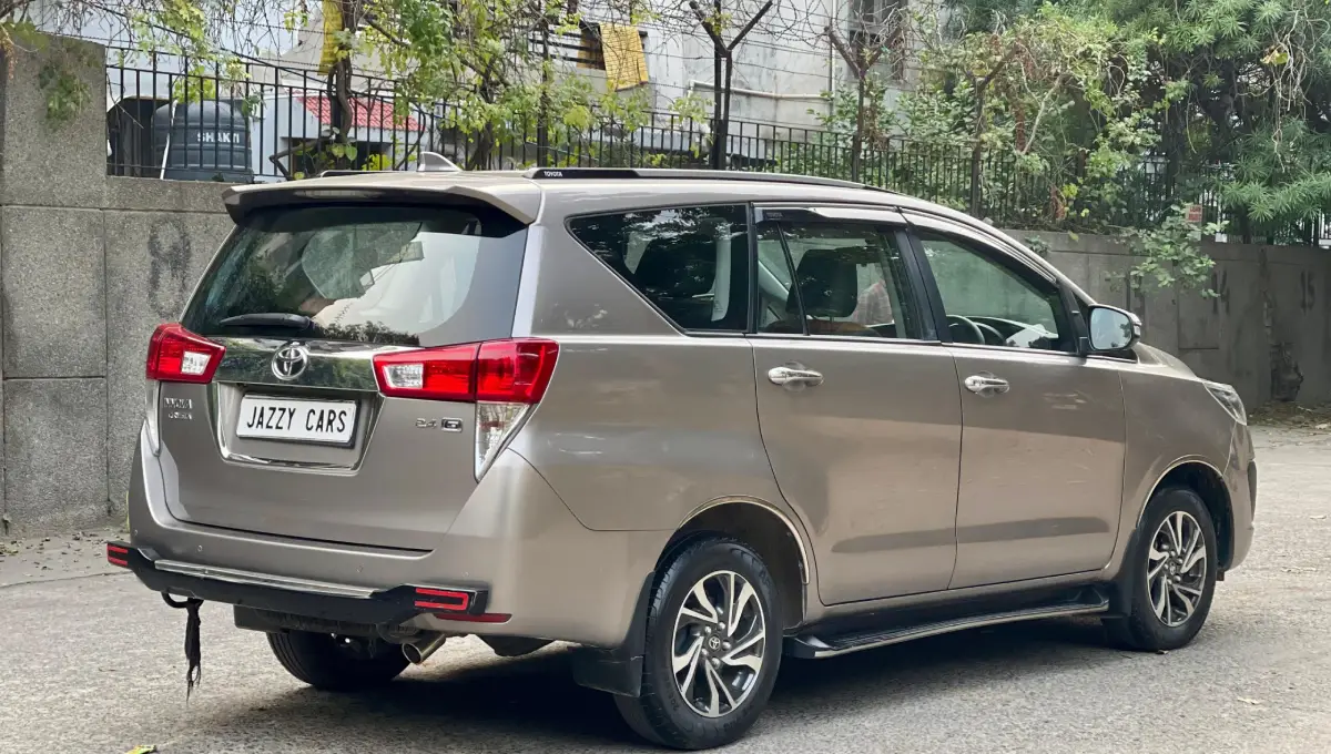 toyota innova crysta car