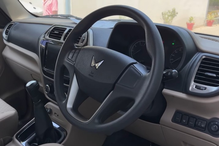 Mahindra Bolero Neo Plus P10 