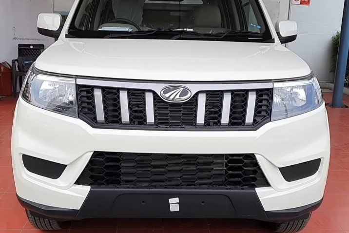 Mahindra Bolero Neo N8 
