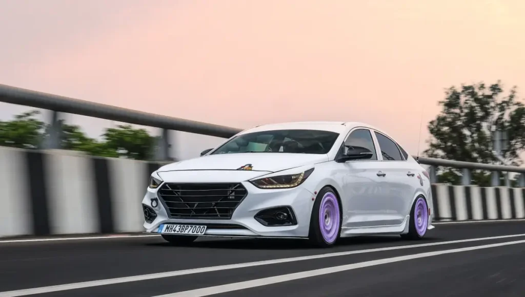 Hyundai Verna: 11 लाख में Powerful Engine और लग्जरी फीचर्स के साथ Creta को धूल चटाने आ गयी Hyundai Verna