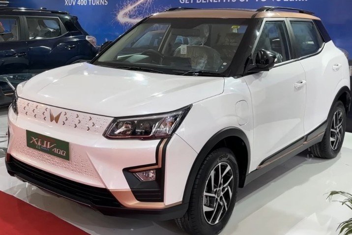 Mahindra XUV 400 EV Car