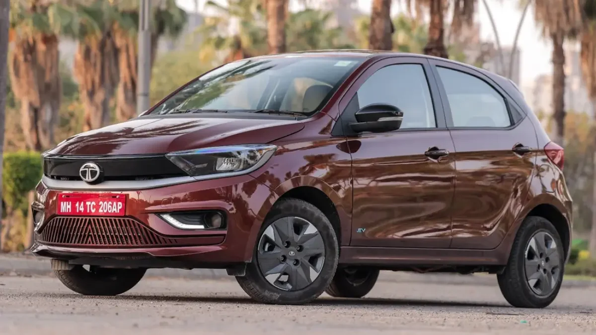 2025 tata tiago car