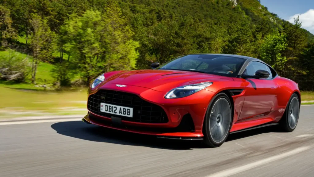 262 लीटर के शानदार बूट स्पेस के साथ खरीदें Aston Martin DB12 Car, देखिए Safety Features और कीमत Aston Martin DB12 Car