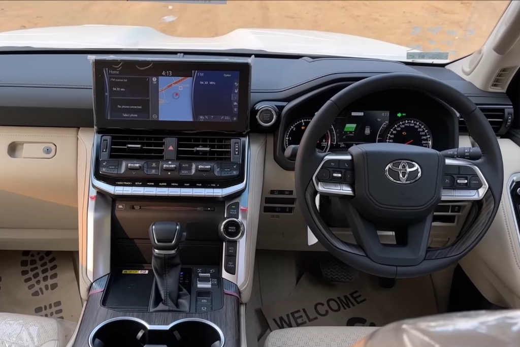 Toyota Land Cruiser 300