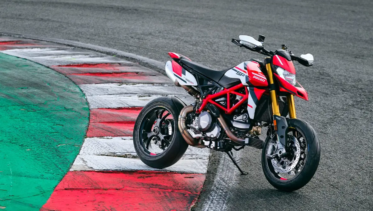ducati hypermotard 950