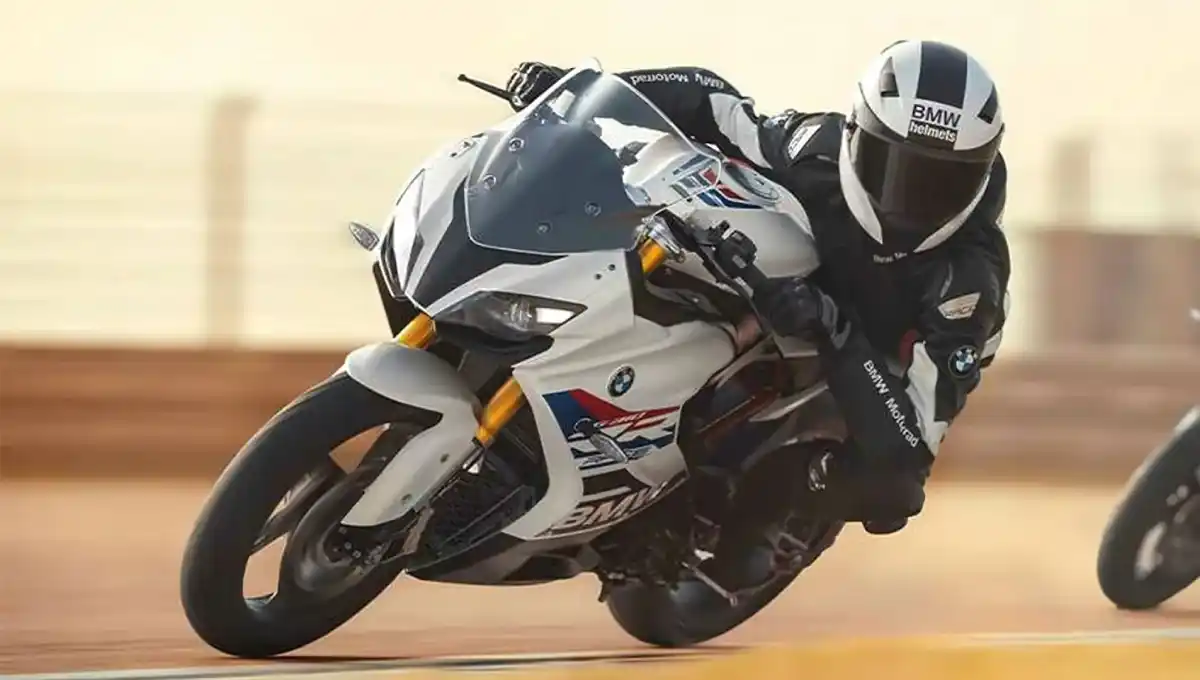 New BMW G310 RR