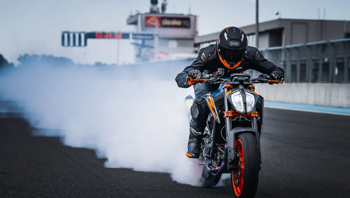 KTM 890 Duke R