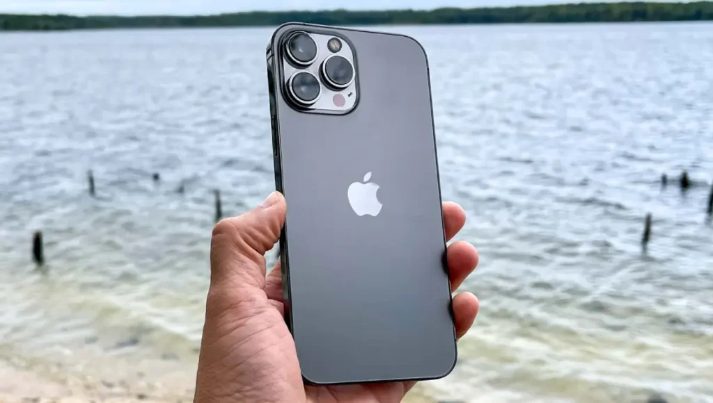 iPhone 13 Pro: सिर्फ ₹35,000 में, क्या 2025 में अब भी है यह सबसे स्मार्ट चुनाव, देखिए Luxury Look iphone 13 pro