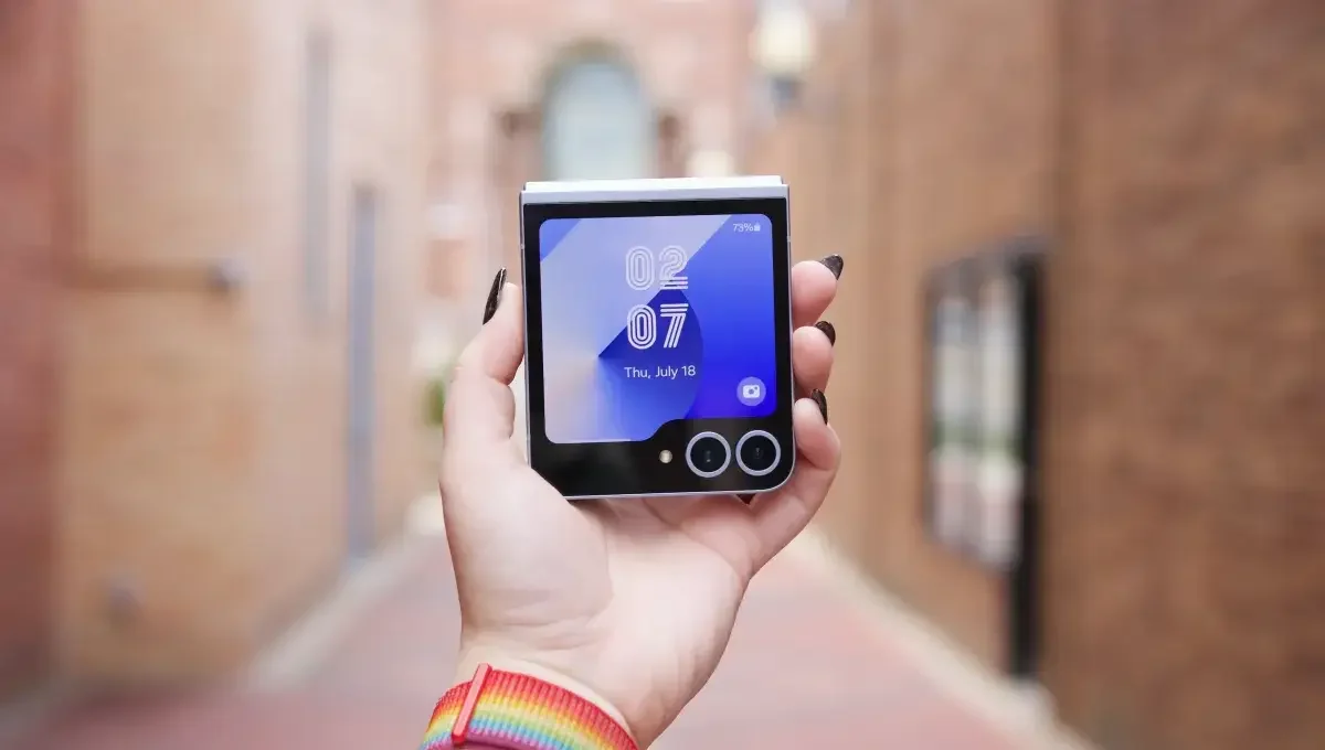 Samsung Galaxy Z Flip 6