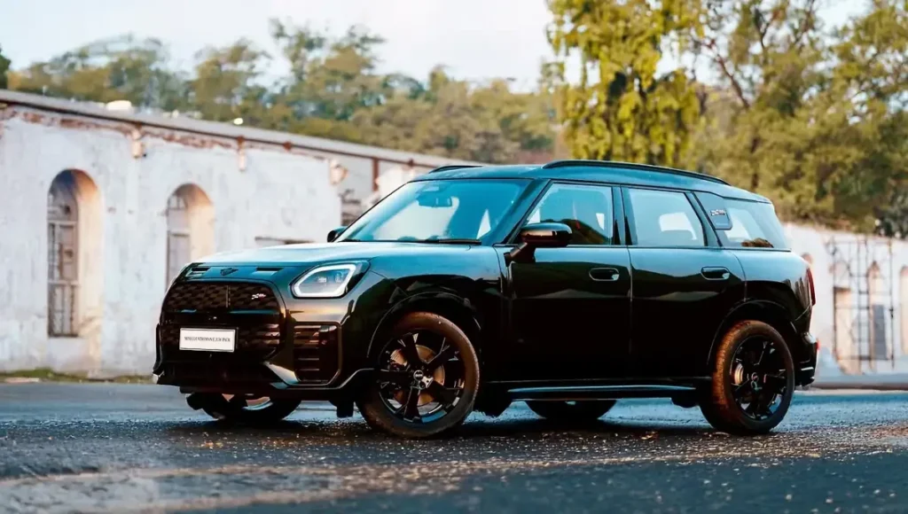 462 KM की रेंज और Luxury Features के साथ लॉन्च हुई न्यू Mini Cooper Countryman EV Car, देखिए बैटरी पैक, रेंज और कीमत Mini Cooper Countryman EV Car