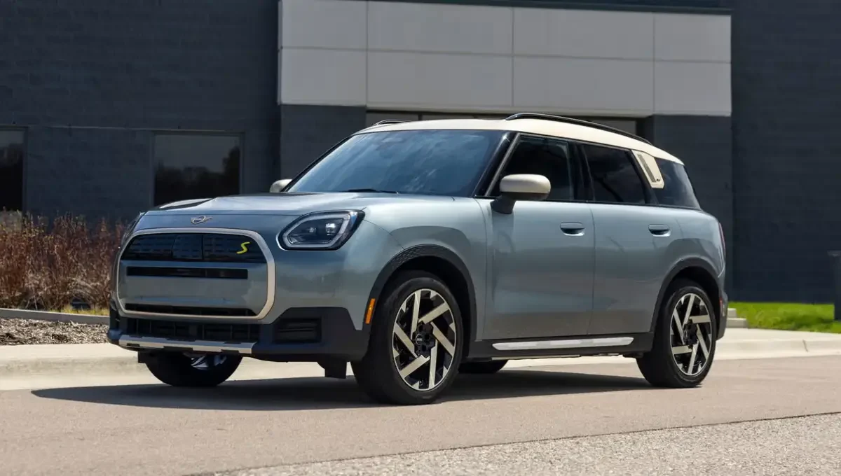 Mini Cooper Countryman EV Car